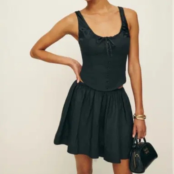 Reformation‎ | Evy 100% Linen Corset Top & Pleated Mini Skirt Set in Black - Picture 3 of 12